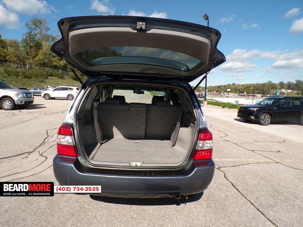 used 2006 Toyota Highlander Hybrid car, priced at $5,977