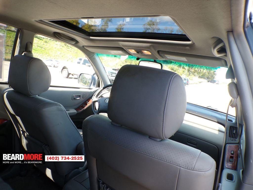 used 2006 Toyota Highlander Hybrid car, priced at $5,977