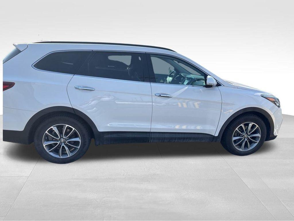 used 2017 Hyundai Santa Fe car, priced at $19,286