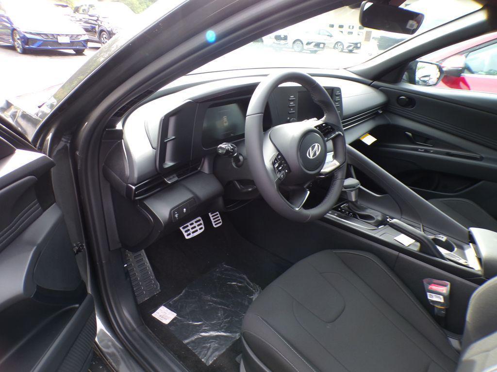 new 2025 Hyundai Elantra car, priced at $23,087
