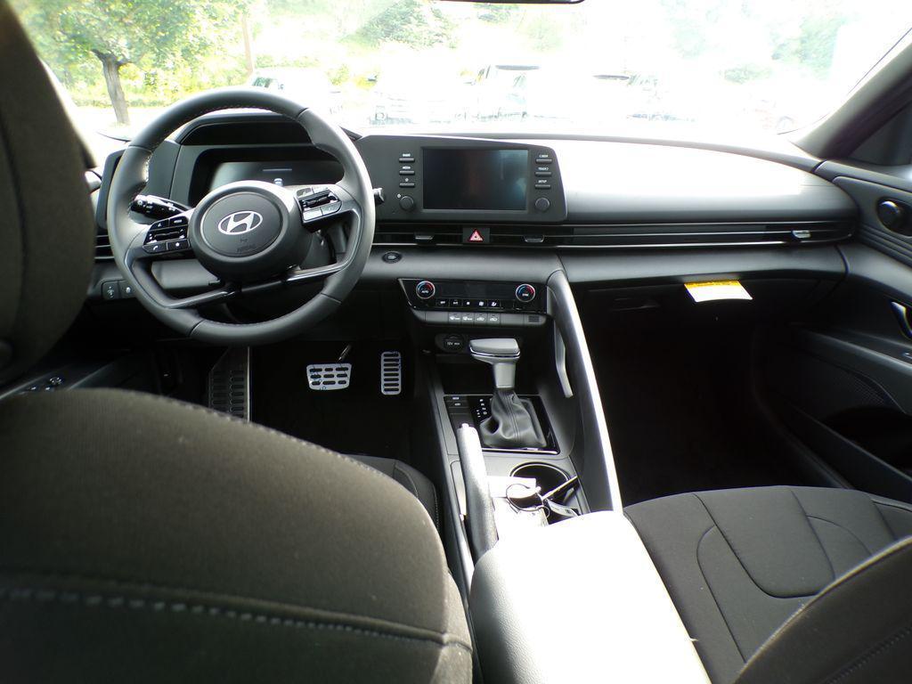 new 2025 Hyundai Elantra car, priced at $23,087