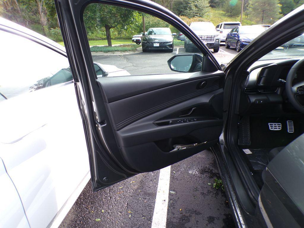 new 2025 Hyundai Elantra car, priced at $23,087