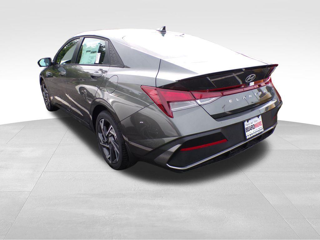 new 2025 Hyundai Elantra car, priced at $23,087