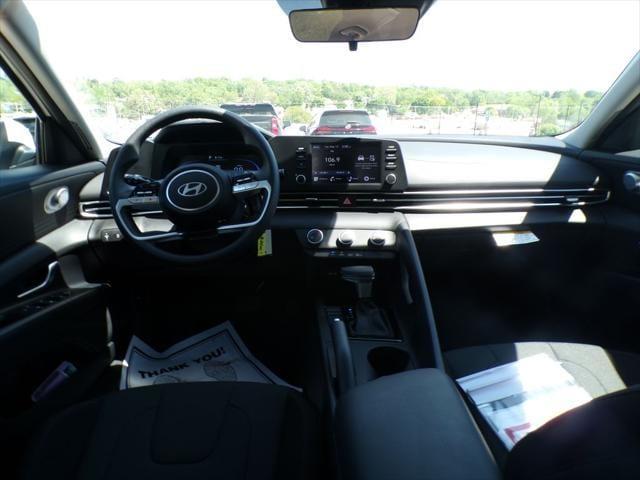 new 2025 Hyundai Elantra car, priced at $22,324