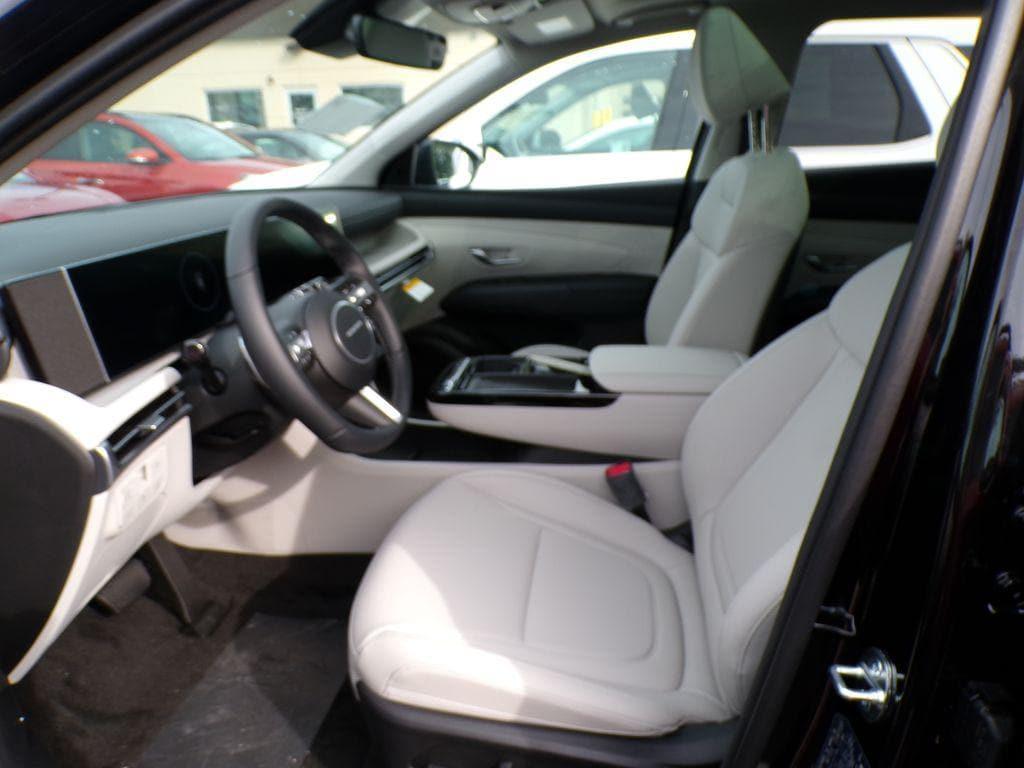 new 2025 Hyundai TUCSON Hybrid car, priced at $36,443