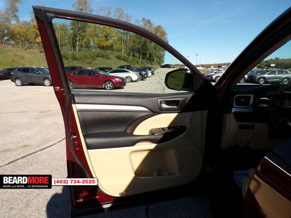 used 2017 Toyota Highlander car, priced at $26,523