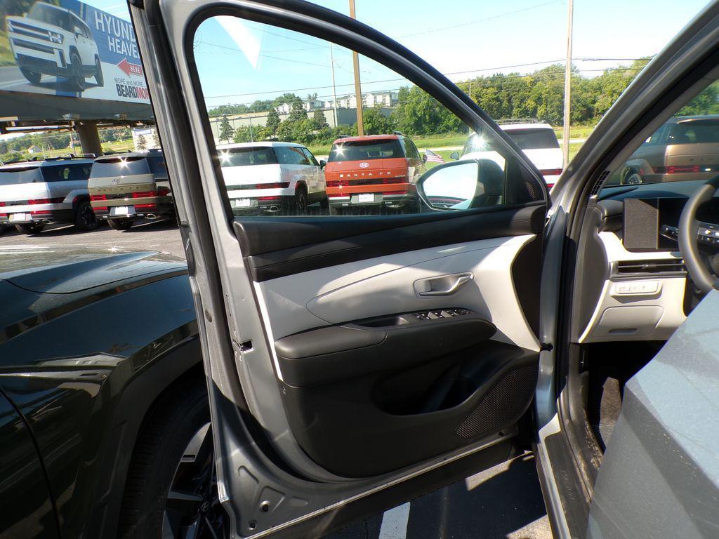 new 2025 Hyundai Tucson car, priced at $31,481