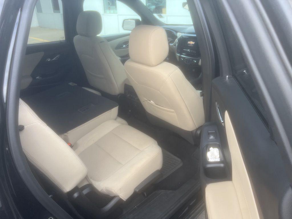 used 2022 Chevrolet Traverse car, priced at $26,477