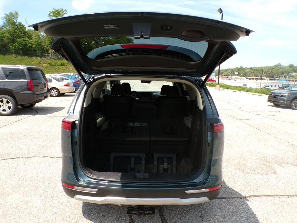 used 2024 Kia Carnival car, priced at $36,618