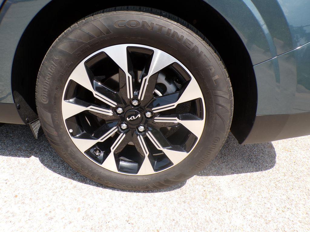 used 2024 Kia Carnival car, priced at $36,618