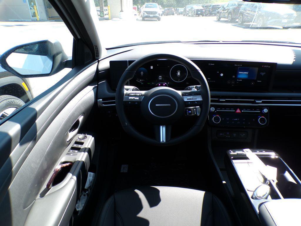 new 2025 Hyundai TUCSON Hybrid car, priced at $36,715