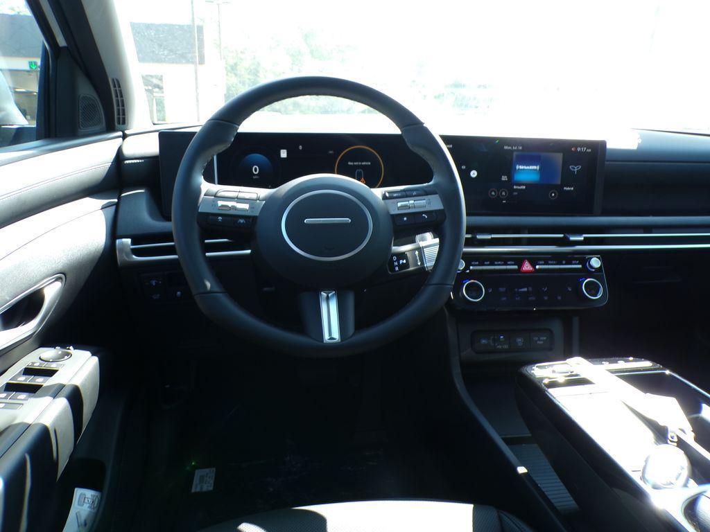 new 2025 Hyundai TUCSON Hybrid car, priced at $36,715