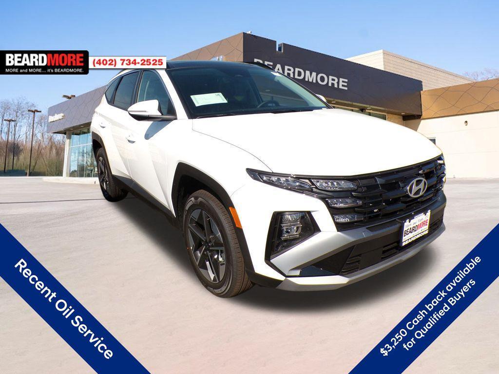 new 2025 Hyundai TUCSON Hybrid car, priced at $33,715