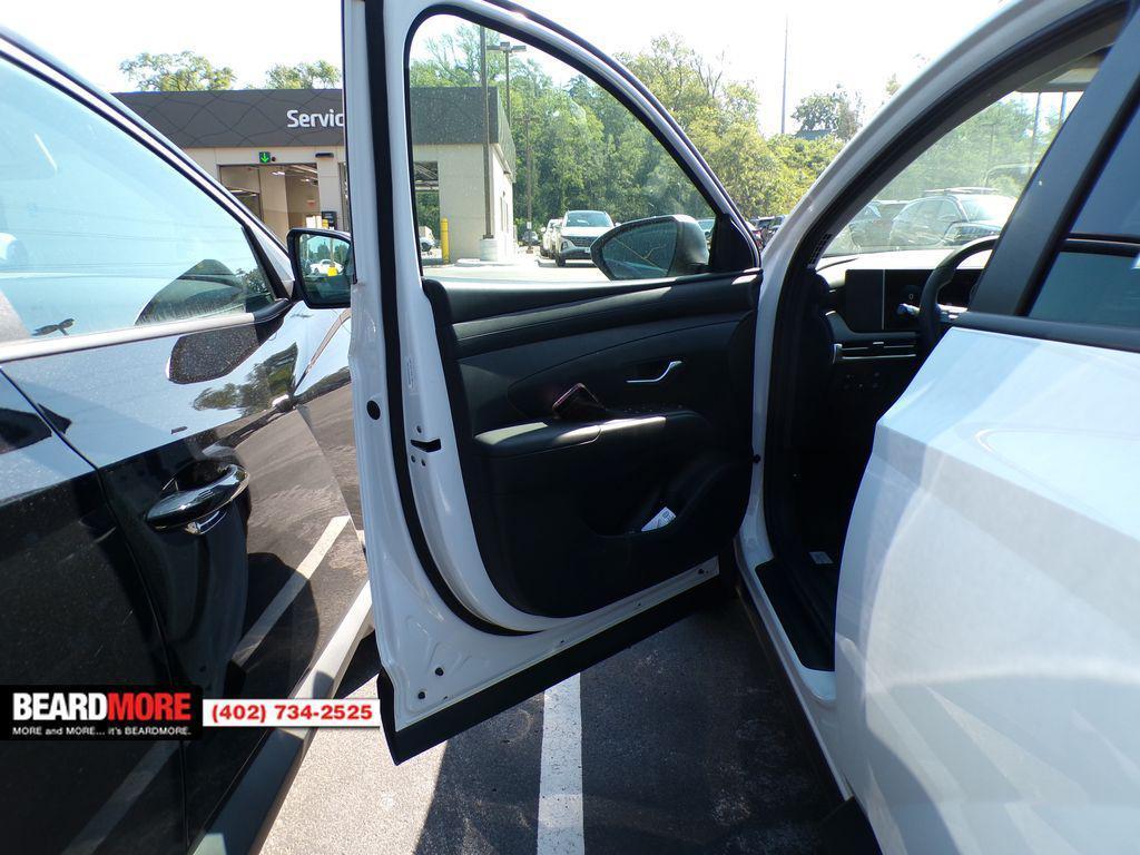 new 2025 Hyundai TUCSON Hybrid car, priced at $35,965