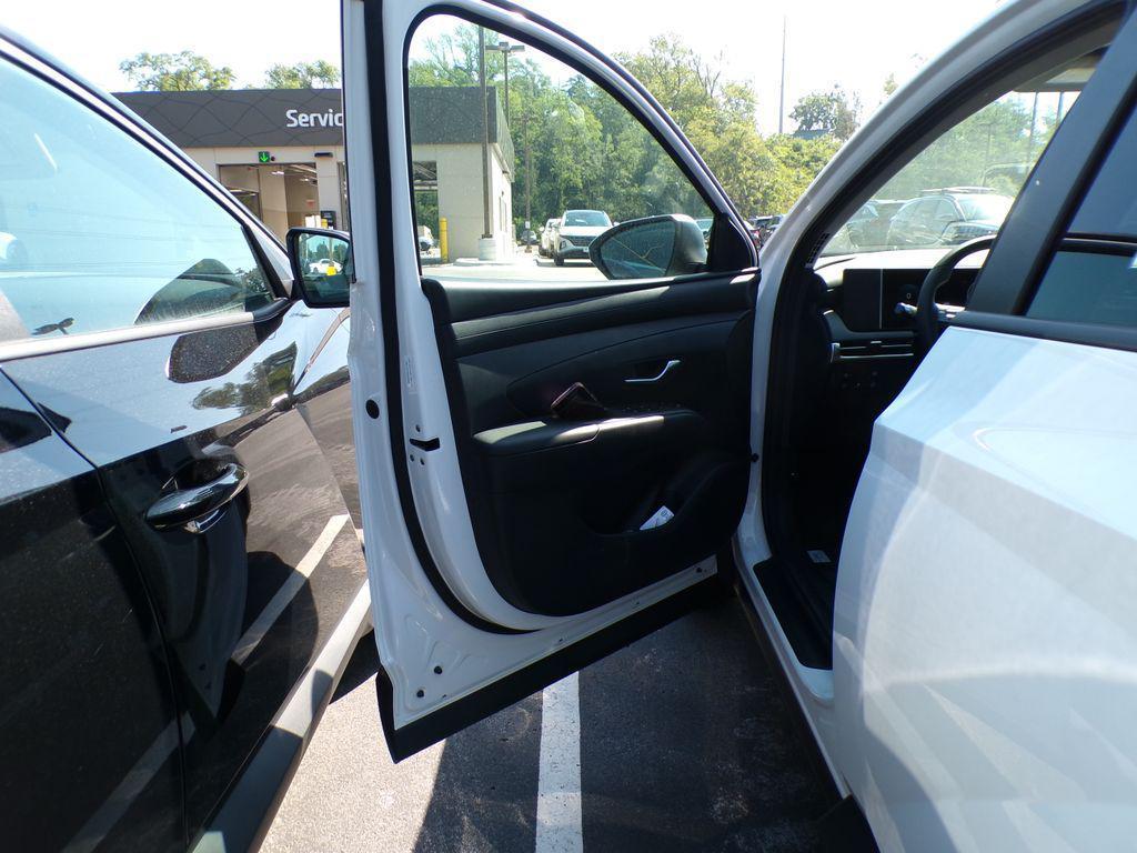 new 2025 Hyundai TUCSON Hybrid car, priced at $36,715