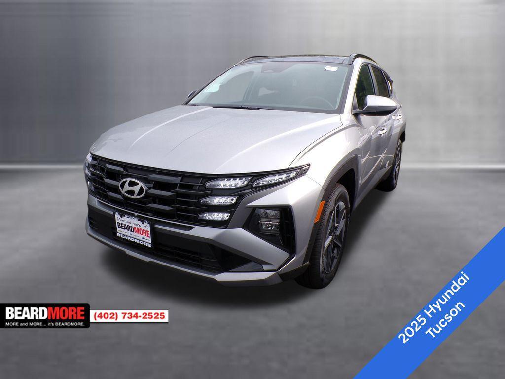 new 2025 Hyundai TUCSON Hybrid car, priced at $36,026