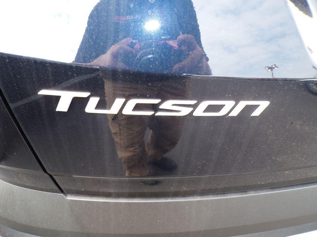 new 2025 Hyundai TUCSON Hybrid car, priced at $36,026