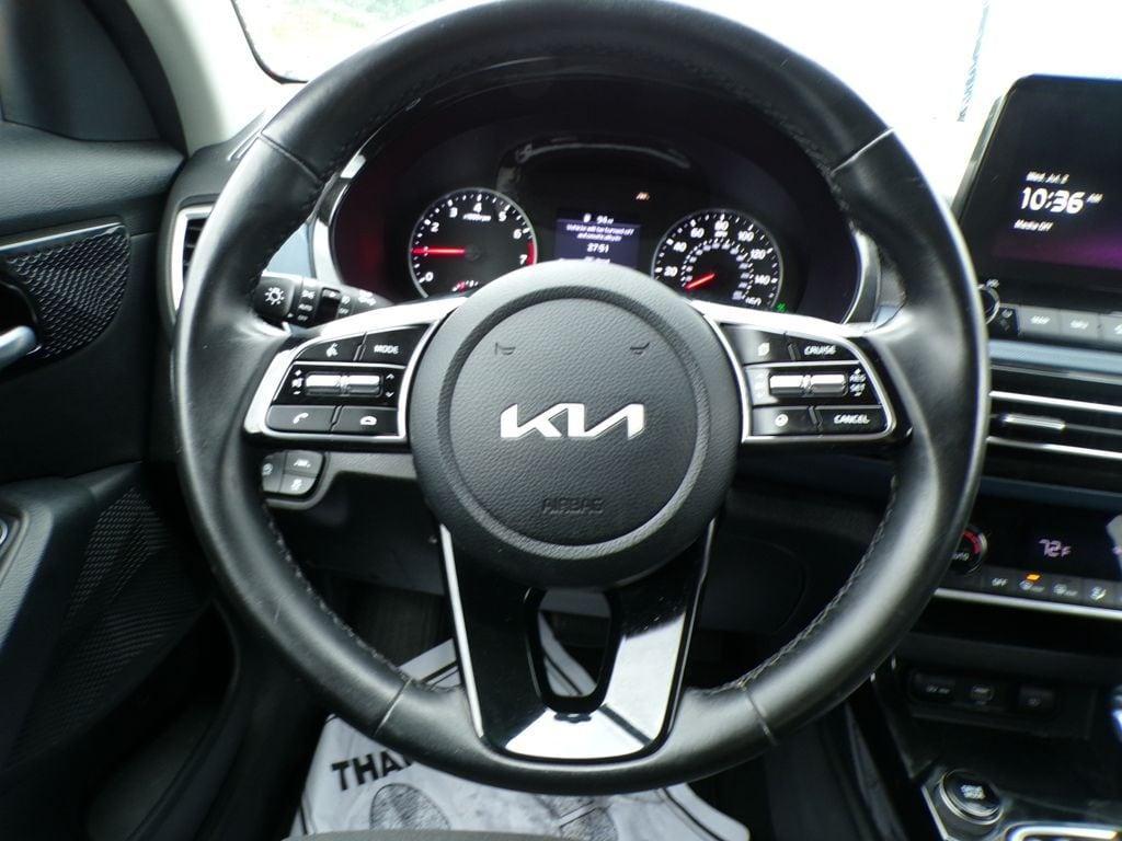 used 2023 Kia Seltos car, priced at $21,271
