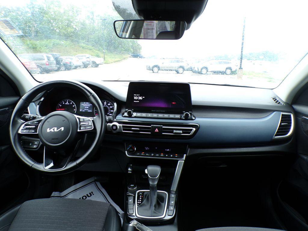 used 2023 Kia Seltos car, priced at $21,271