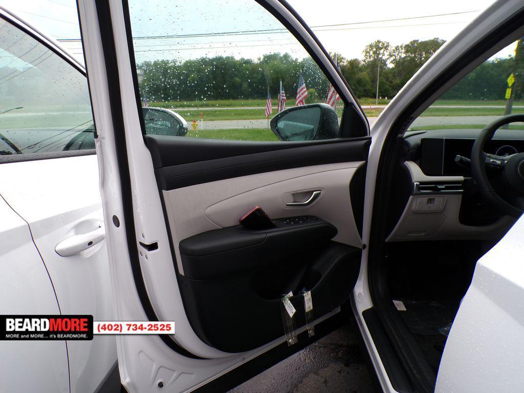 new 2025 Hyundai TUCSON Hybrid car, priced at $36,139