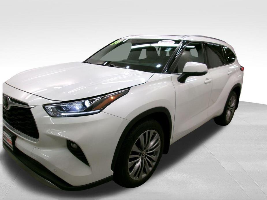 used 2021 Toyota Highlander car, priced at $42,477