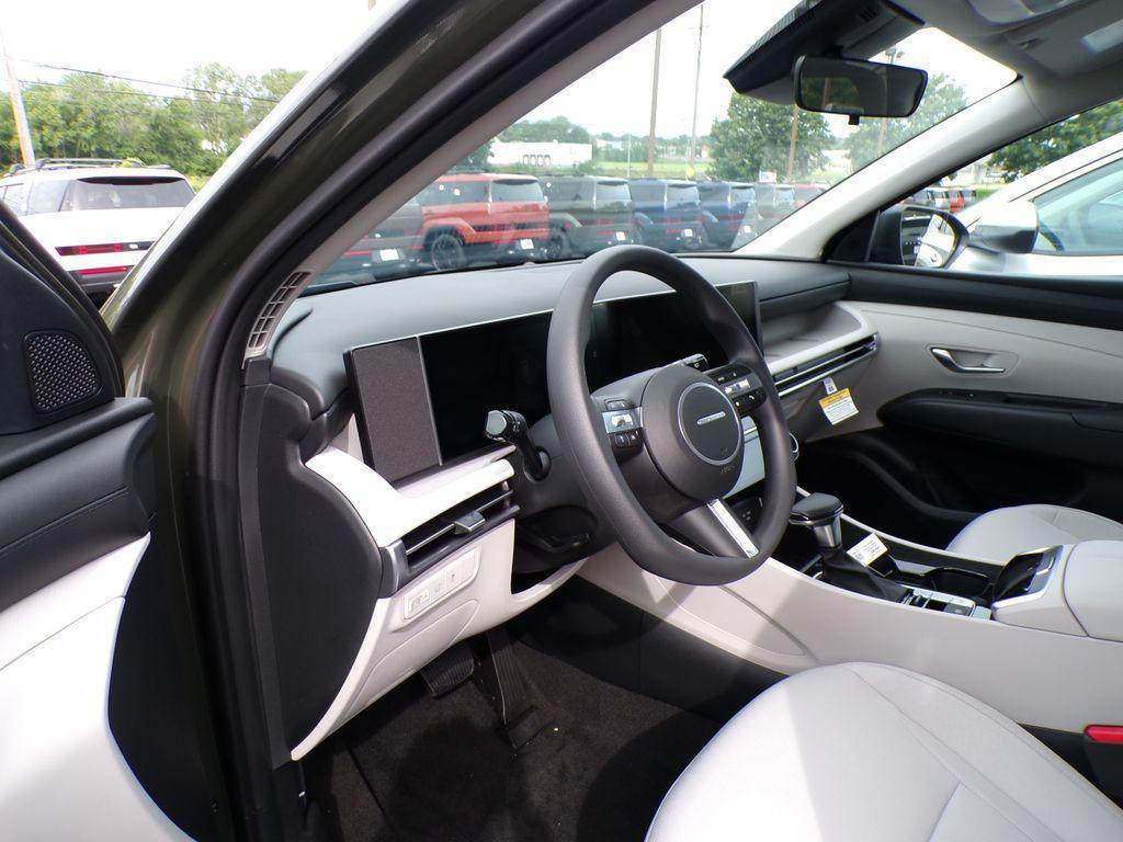 new 2025 Hyundai Tucson car, priced at $31,576