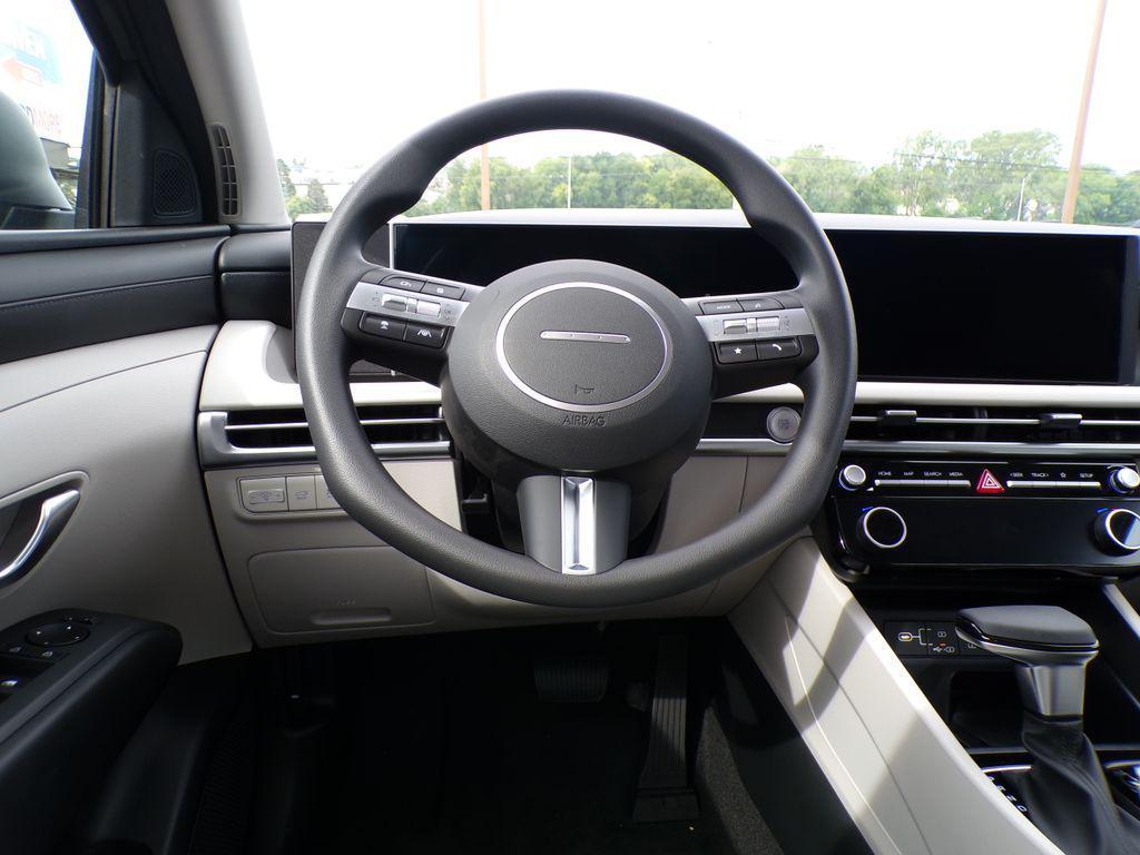 new 2025 Hyundai Tucson car, priced at $31,576
