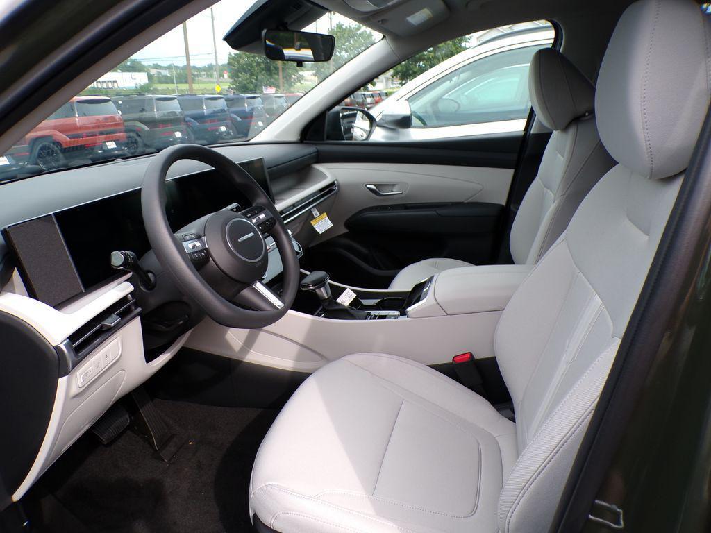 new 2025 Hyundai Tucson car, priced at $31,576