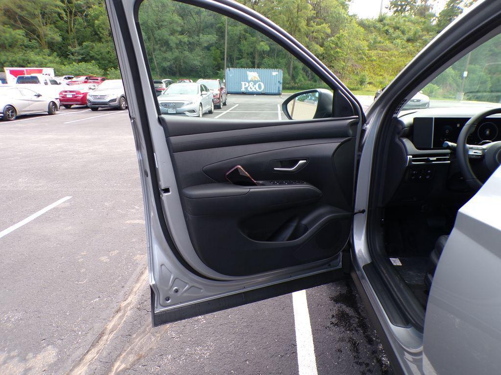 new 2025 Hyundai TUCSON Hybrid car, priced at $36,443