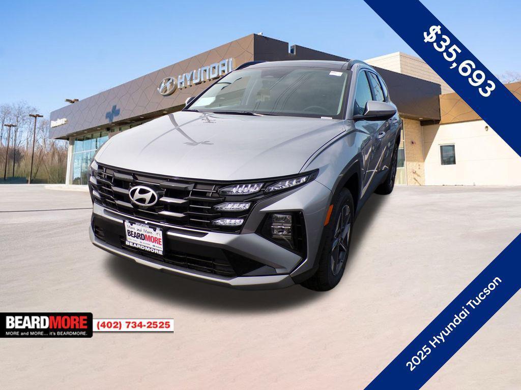 new 2025 Hyundai TUCSON Hybrid car, priced at $35,693