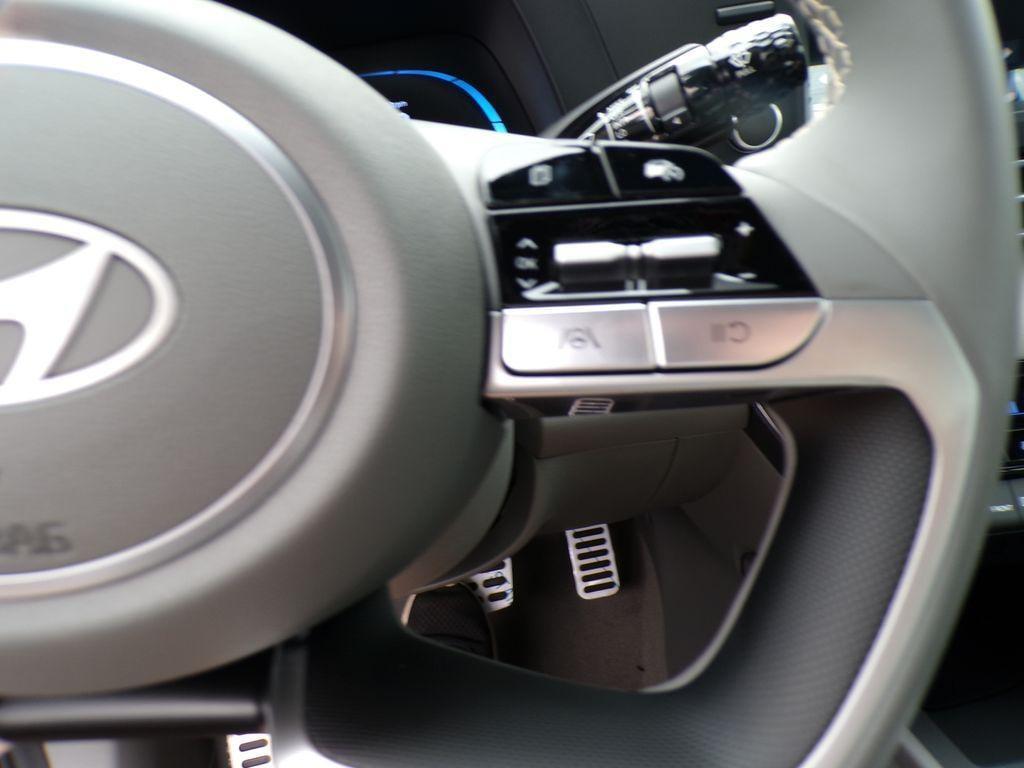 new 2025 Hyundai Elantra car, priced at $23,113