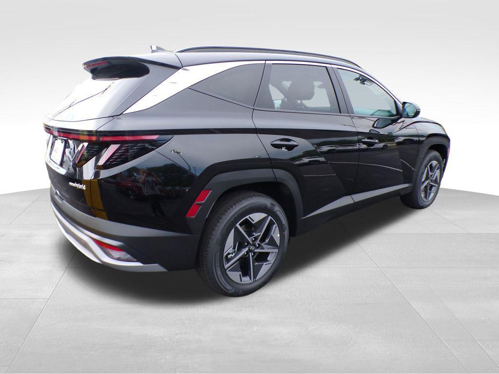 new 2025 Hyundai TUCSON Hybrid car, priced at $36,026