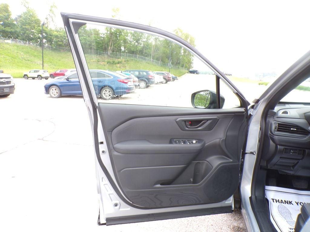 used 2025 Subaru Forester car, priced at $33,914