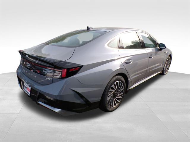 new 2025 Hyundai Sonata Hybrid car, priced at $30,914