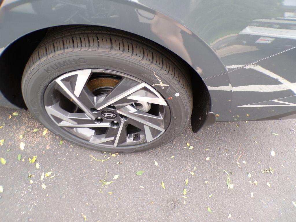 new 2025 Hyundai Elantra car, priced at $23,061