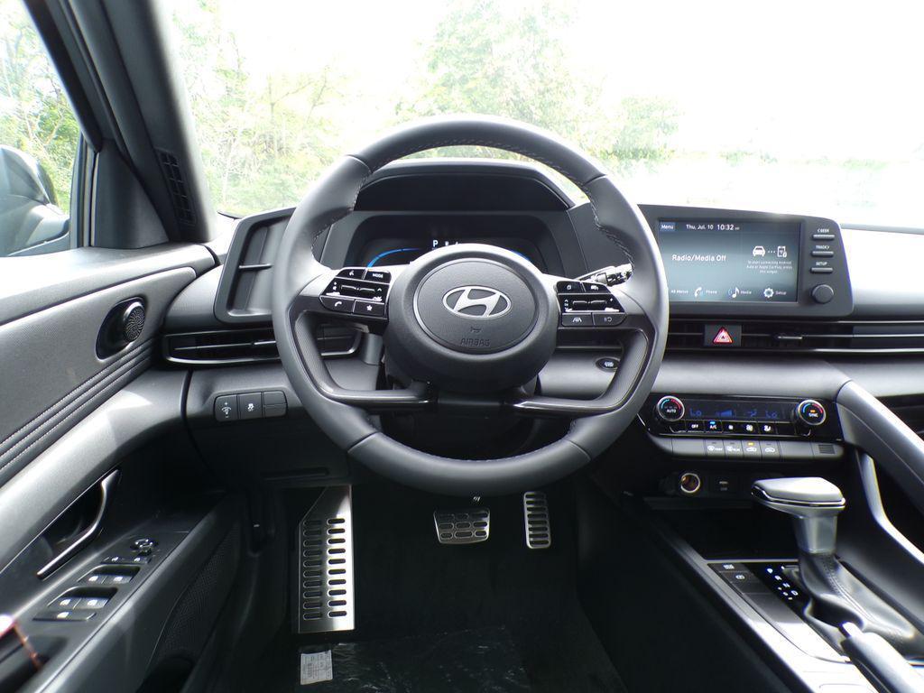 new 2025 Hyundai Elantra car, priced at $23,061