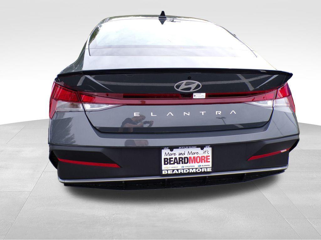 new 2025 Hyundai Elantra car, priced at $23,061