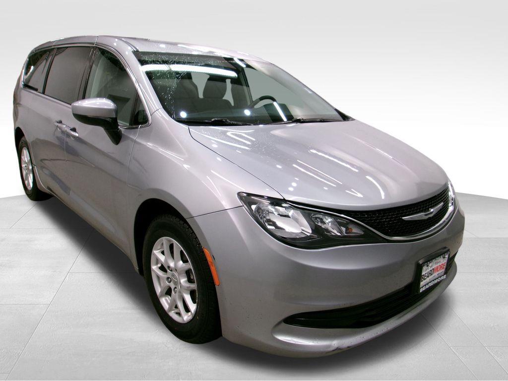 used 2017 Chrysler Pacifica car, priced at $15,977