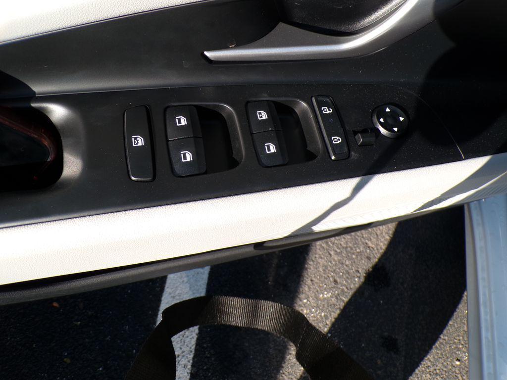 new 2025 Hyundai Elantra car, priced at $26,984