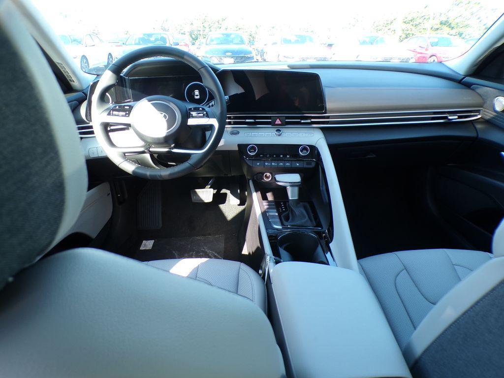 new 2025 Hyundai Elantra car, priced at $26,984
