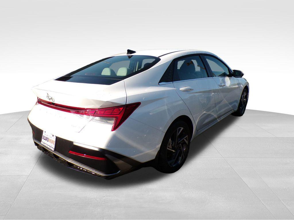 new 2025 Hyundai Elantra car, priced at $26,984