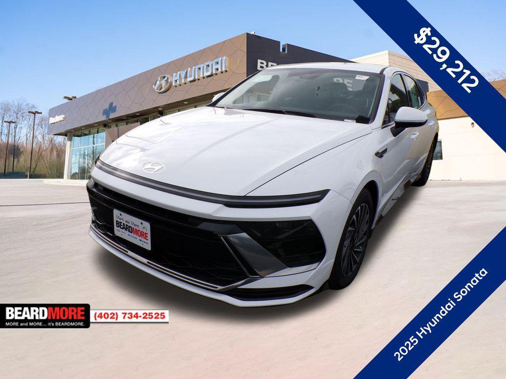 new 2025 Hyundai Sonata Hybrid car, priced at $29,212