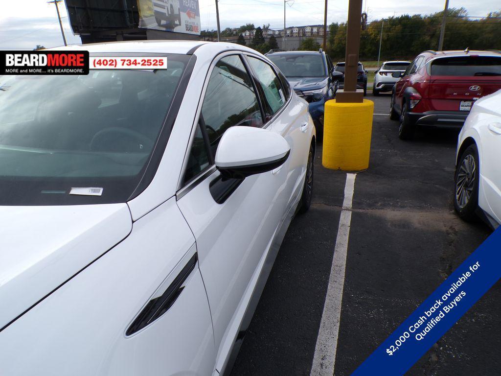 new 2025 Hyundai Sonata Hybrid car, priced at $29,212
