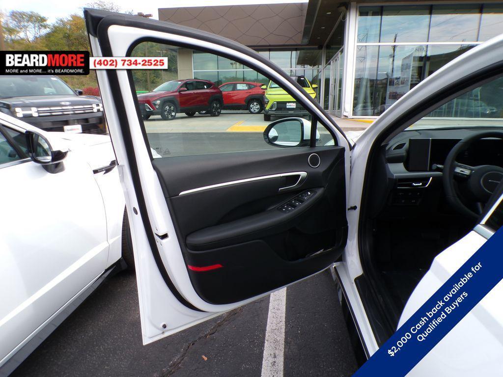 new 2025 Hyundai Sonata Hybrid car, priced at $29,212