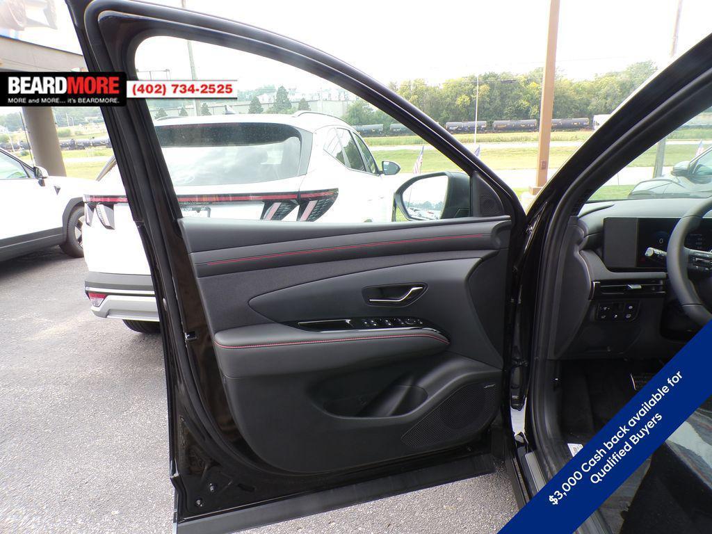 new 2025 Hyundai TUCSON Hybrid car, priced at $35,711