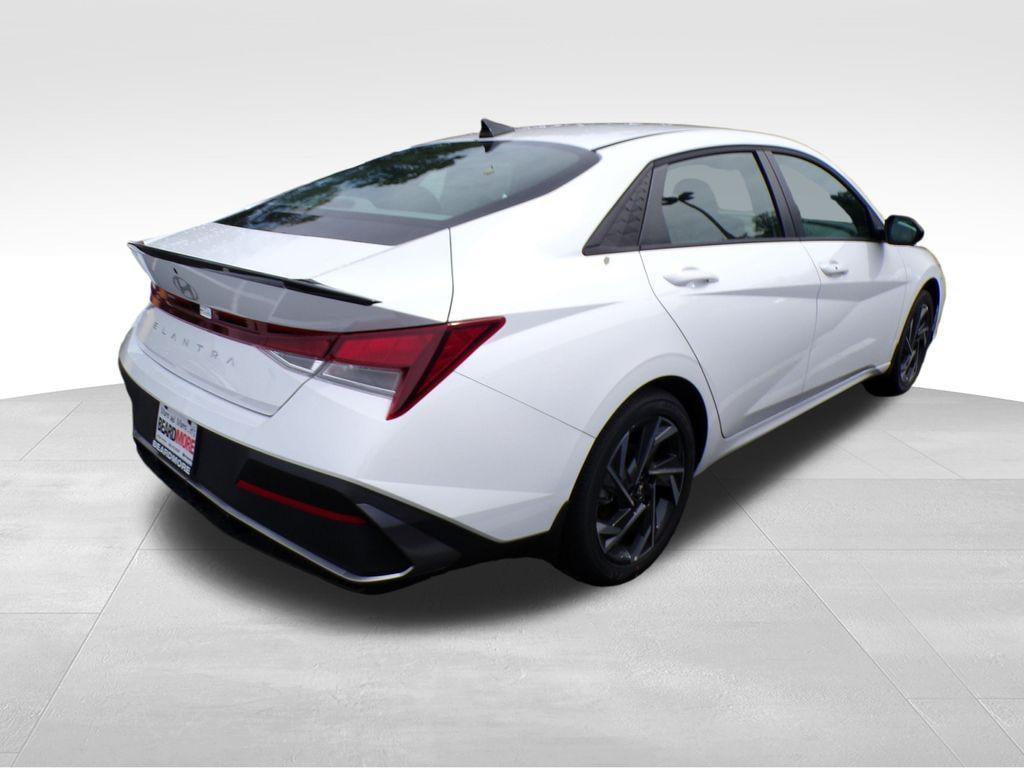 new 2025 Hyundai Elantra car, priced at $23,567