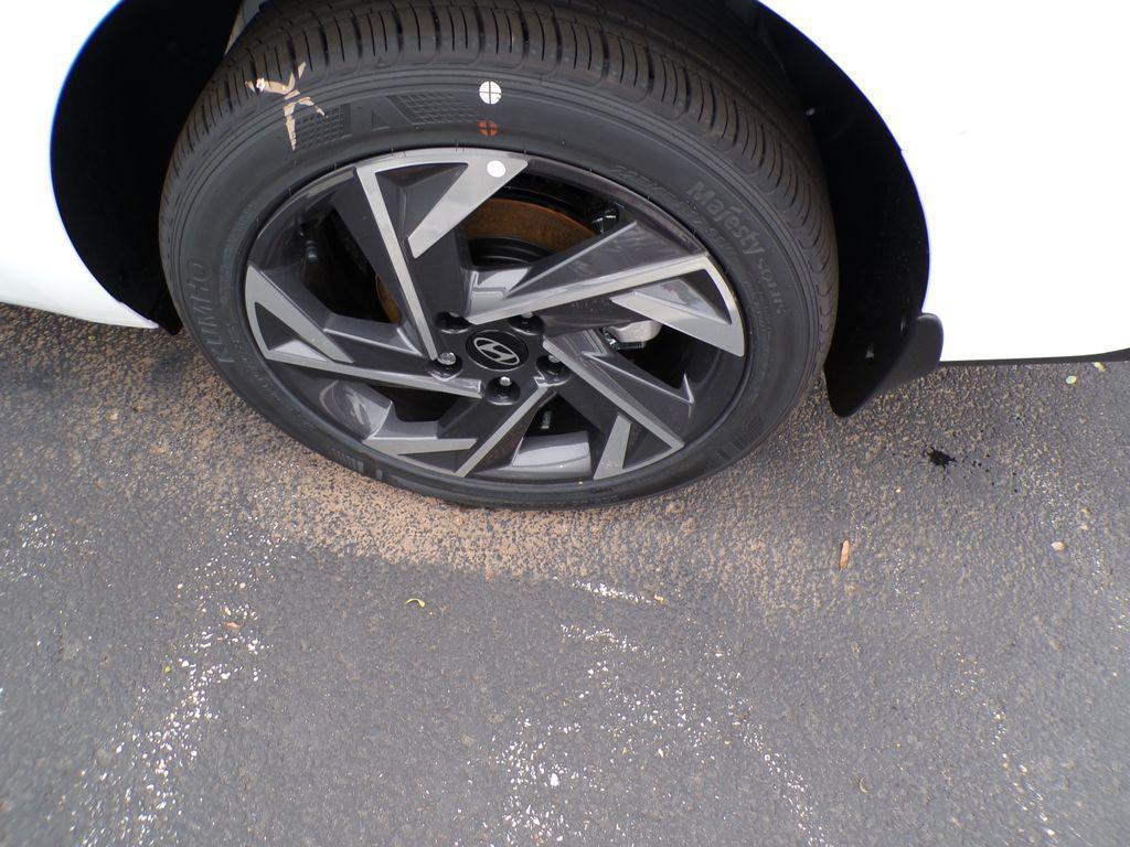 new 2025 Hyundai Elantra car, priced at $23,567