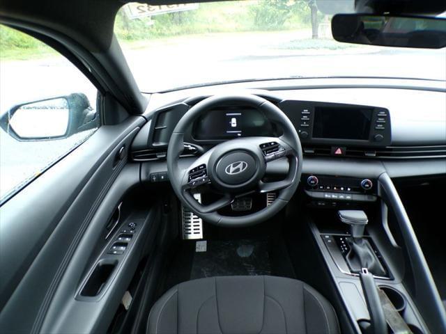new 2025 Hyundai Elantra car, priced at $23,139