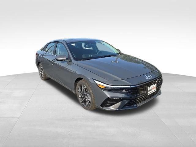 new 2024 Hyundai Elantra car, priced at $25,262