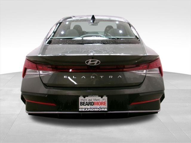 new 2024 Hyundai Elantra car, priced at $25,224